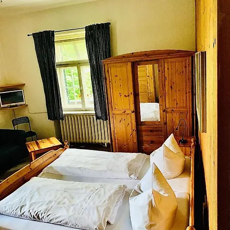 Gaestehaus Hohe Tannen 3* جارمش بارتنكيرشن