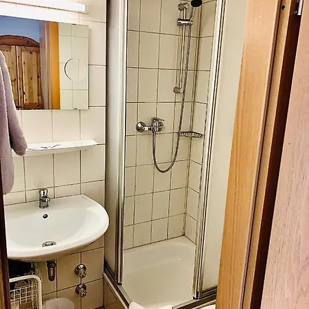 Gaestehaus Hohe Tannen بيت ضيافة جارمش بارتنكيرشن