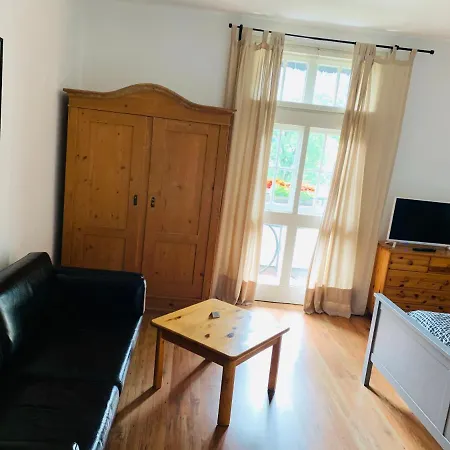 Gaestehaus Hohe Tannen جارمش بارتنكيرشن