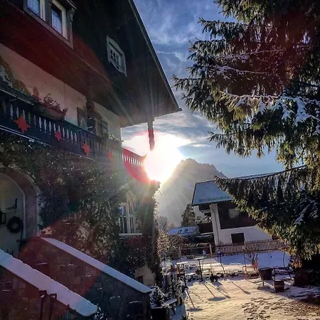 Vendégház Gaestehaus Hohe Tannen