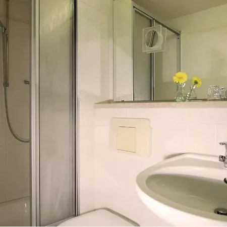 Gaestehaus Hohe Tannen جارمش بارتنكيرشن