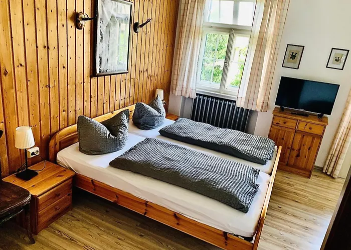 بيت ضيافة Gaestehaus Hohe Tannen جارمش بارتنكيرشن