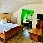 게스트하우스 Gaestehaus Hohe Tannen 가르미슈파르텐키르헨