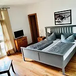Gaestehaus Hohe Tannen 가르미슈파르텐키르헨