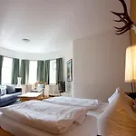 Gaestehaus Hohe Tannen 게스트하우스 3*